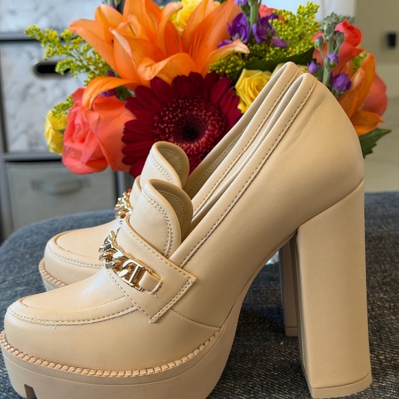 NWOT London Rag Women Y2K Lt Beige Chunky  Platform Heel Chain Loafer PUMP Sz 5 - Picture 2 of 12